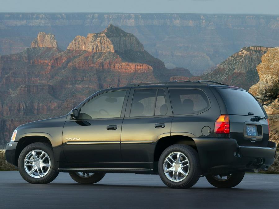  GMC Envoy Denali 2005 года  (фото 9 из 12)